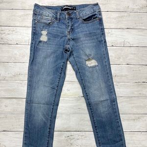 Dollhouse Distressed Jeans Jr’s size 1